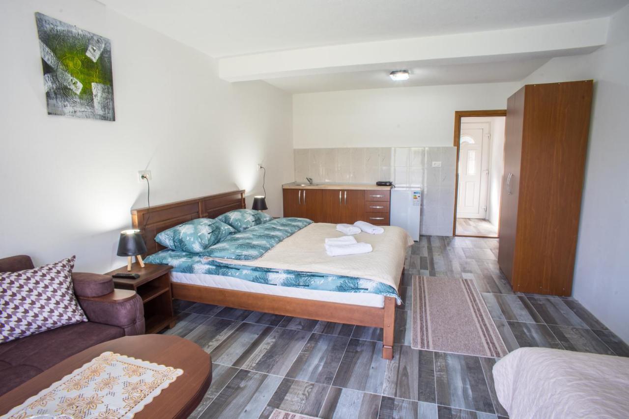 Apartmani Jezero 자블야크 외부 사진