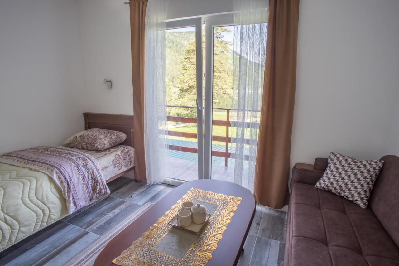 Apartmani Jezero 자블야크 외부 사진