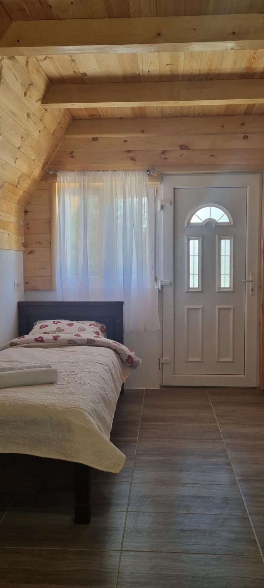 Apartmani Jezero 자블야크 객실 사진